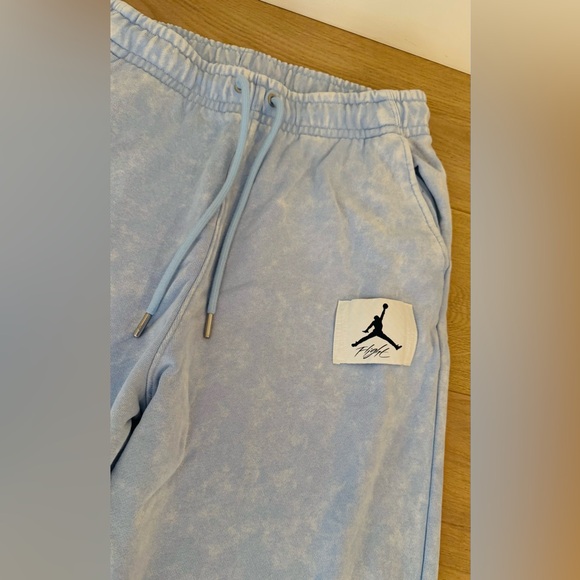 Jordan brand NIKE women’s Light Blue/ denim wash Joggers sweatpants size MEDIUM - Picture 2 of 4